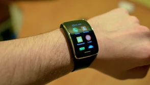 Smartwatch: autonomiczny samolub czy przedłużenie smartfona?