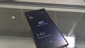 Mieliśmy w rękach jeden z najciekawszych sprzętów z Windows 10 Mobile - NuAns NEO