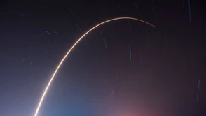 Film z ostatniego lądowania rakiety Falcon 9 od SpaceX robi wrażenie - jest czego gratulować