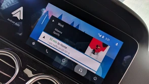 Aplikacja Android Auto na każdym smartfonie to strzał w dziesiątkę