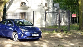 Toyota Prius 2016 może Ci się nie podobać z wyglądu, ale w technologii hybrydowej się zakochasz