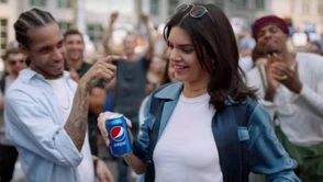 Internauci zniszczyli nową reklamę Pepsi [od Natalii]