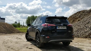 Tydzień z hybrydową Toyotą Rav4. Bardziej poprawnie i nijako się nie dało