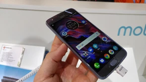 Moto X4 to smartfon ze średniej półki, ale z ambicjami flagowca