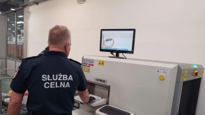 3 tygodnie, 88 osób i tylko 100 paczek z Chin z VAT-em? Wydajność jak na Poczcie... oh wait!