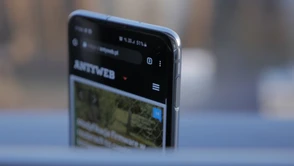 Bardzo fajny ten mały Samsung Galaxy S10e. Recenzja wideo