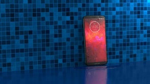 Nietuzinkowy smartfon z dodatkowymi modułami w super cenie. Motorola Moto Z3 Play za 1102 zł!