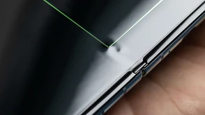 Analiza Galaxy Fold od iFixit nie spodobała się Samsungowi i… póki co zniknęła z sieci