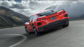 Chevrolet Corvette C8 Stingray jest piękny, ale nie zaglądajcie do środka