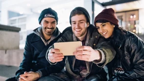 Cztery aparaty do selfie. Trzymajcie mnie, bo się przewrócę ze śmiechu