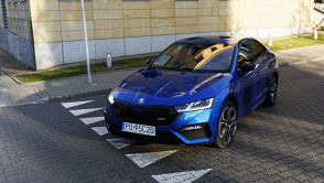 Elektryczny na co dzień, 900 km zasięgu na życzenie. Skoda Octavia RS iV: hybryda Plug-In o mocy 245 KM