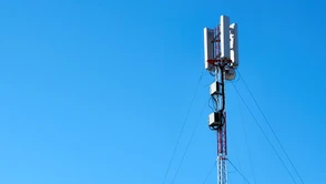 Parafia Mrągowo dezinformuje o 5G w intencjach. Zdecydowana reakcja archidiecezji