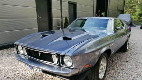 Ford Mustang Mach 1 z 1973 r. na aukcji online za 1% wartości, z gwarancją przybicia