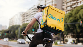 Masz problem w Glovo? Nie licz na pomoc, na twoje pieniądze też nie