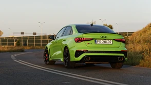 Na takiego Audi RS 3 czekaliśmy! 5-cylindrowe 2.5 TFSI wreszcie ze sportowym układem jezdnym. Test