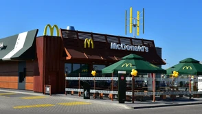 Co tak złego jest w nowych kubkach McDonald's, że klienci są wściekli?