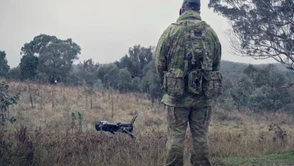 W Australii testują kierowanie robotami-psami przy pomocy „telepatii”