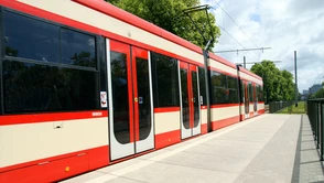 W którym mieście w Polsce najszybciej jeżdżą tramwaje?