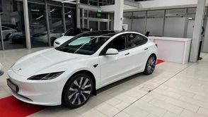 Tesla obniżyła zasięg prawie wszystkich swoich samochodów