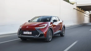 Toyota C-HR 2024: 3,1 l/100 km, nowoczesne systemy bezpieczeństwa i wsparcia kierowcy