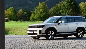 Hyundai Santa Fe 2024: więcej miejsca w 2. i 3. rzędzie siedzeń. Polska premiera