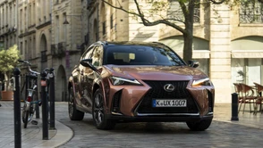 2024 Lexus UX 300h 199 KM: oszczędna hybryda, wnętrze klasy premium. Jazda próbna