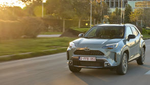 Toyota Yaris Cross 2024: więcej mocy (130 KM), ale spalanie poniżej 3 l/100 km. Jazda próbna
