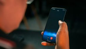 Google płaci Samsungowi miliardy, żeby to AI było w Twoim smartfonie!