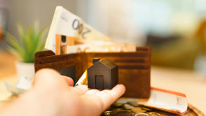 Oszczędzanie bez stresu. Z tymi narzędziami trudniej będzie Ci zbankrutować