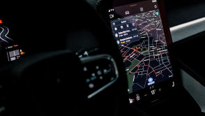 Android Auto miażdżony przez użytkowników. Społeczność narzeka, Google chowa głowę w piasek