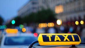 Lepiej iść na piechotę niż zamawiać taksówkę. Tak źle jeszcze nie było