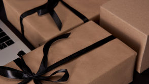 Technologiczne prezenty na święta: co warto kupić podczas Black Week, zanim ceny wzrosną?