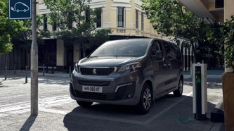 Peugeot e-Traveller Long 50 kWh