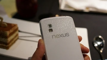 Nexus 4 wraca na półki w Google Play. Czy będzie także w białej wersji?