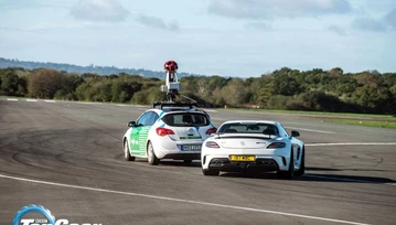 Google Street View Car kontra Stig z Top Gear!