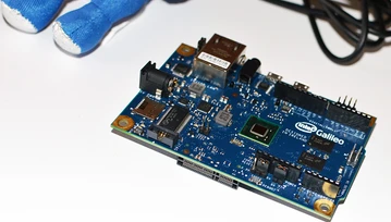 Pogromca Raspberry Pi? Sprawdzamy Intel Galileo