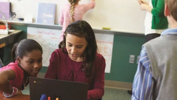 Chromebooki rządzą w edukacji. iPad jest po prostu "zbyt fajny" i za drogi