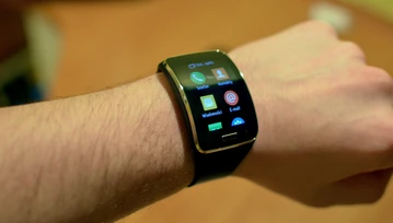 Smartwatch: autonomiczny samolub czy przedłużenie smartfona?