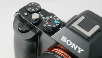 Sony dozbroi się na rynku fotografii - na celowniku firmy jest... Toshiba