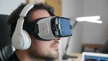 Rozpoczynamy przygodę z wirtualną rzeczywistością - na przykładzie Samsunga Gear VR