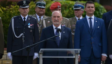 Awarie Orange i Netii to grubsza sprawa? Minister Macierewicz sprawdza