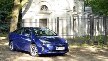 Hybrydowe samochody Toyota Prius i Auris z wadą napędu, 750 tys. aut do naprawy