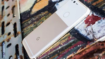 Google Pixel się udał. To ta sama półka, co iPhone 7 i SGS7