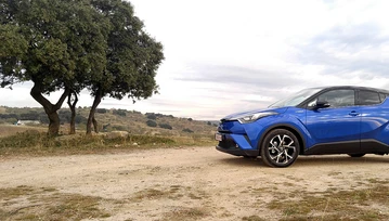 Toyota C-HR – nowy, kompaktowy crossover, zaprojektowany w Europie