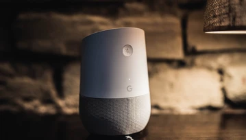 Google Home uratował zdrowie, a może i życie, dzwoniąc na policję (aktualizacja)