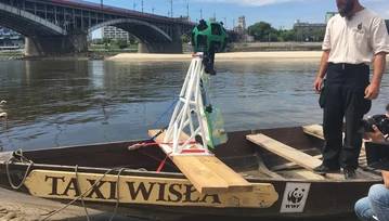 Płynęliśmy dziś Wisłą na łodzi z zamontowanym plecakiem Google Trekker