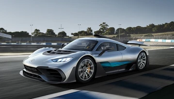 Mercedes-AMG Project One - potwór na czterech kołach. Pod maską tysiąc koni...