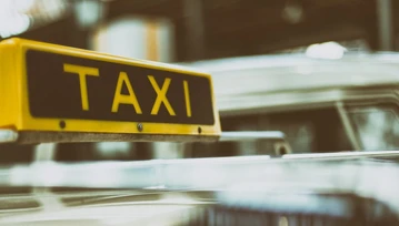 Opłata początkowa to za mało, teraz dodatkowo 10 zł za kurs taxi w godzinach szczytu