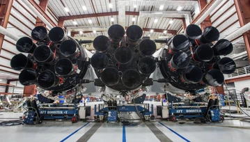 SpaceX na rekord, Falcon Heavy z Teslą na pokładzie już gotowy