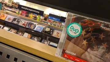 Empik pokazuje, że jednak "da się" - kup album na CD a dostaniesz też cyfrową wersję